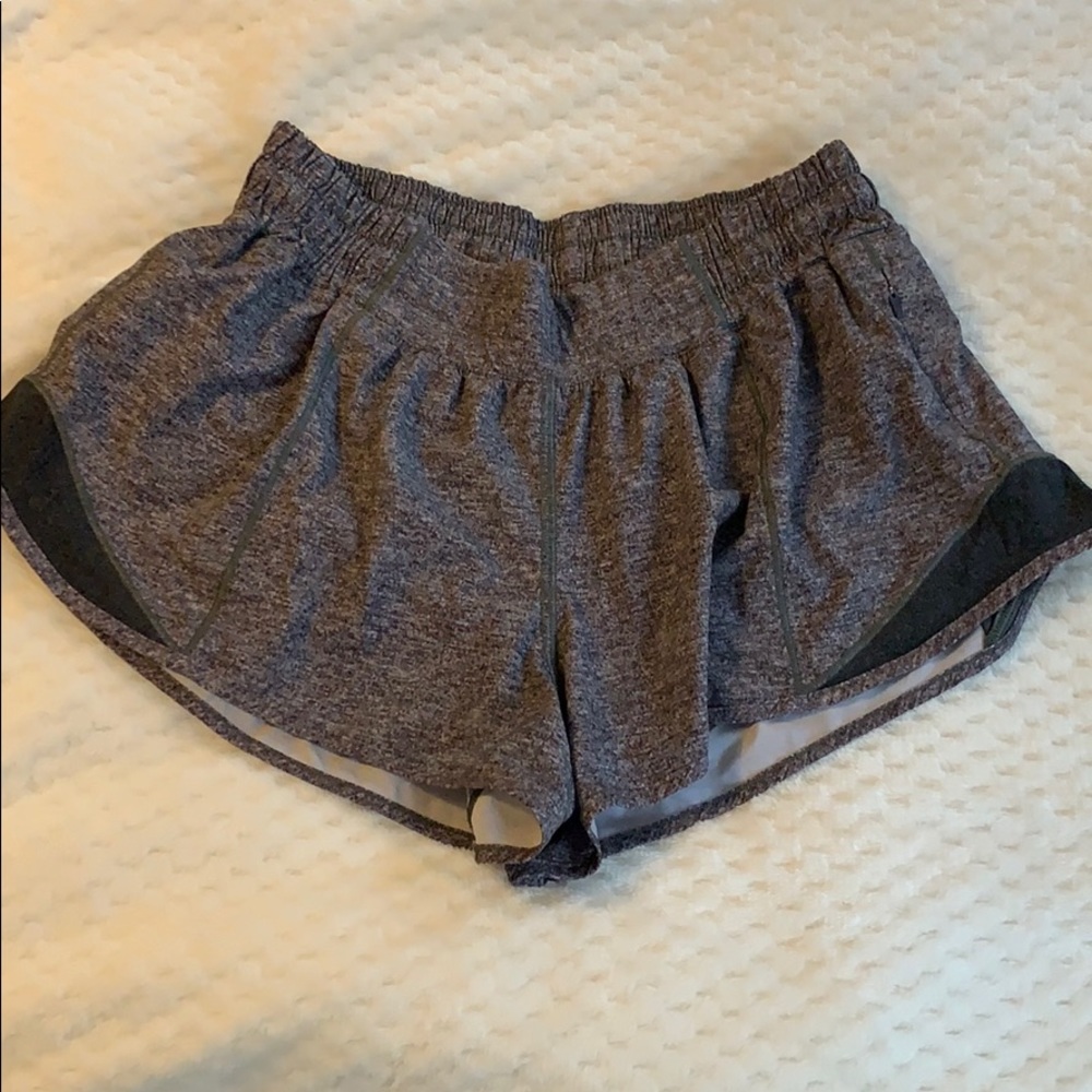 Lululemon Hotty Hot Short 2.5”